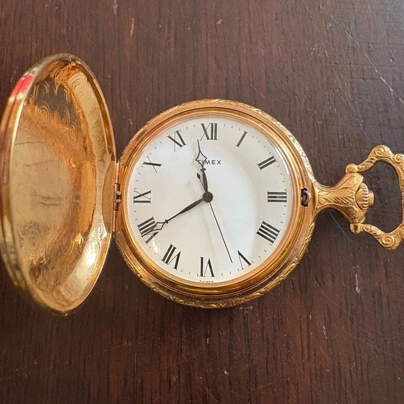 Vintage Timex Gold tone Pocket Watch - Picture 3 of 17